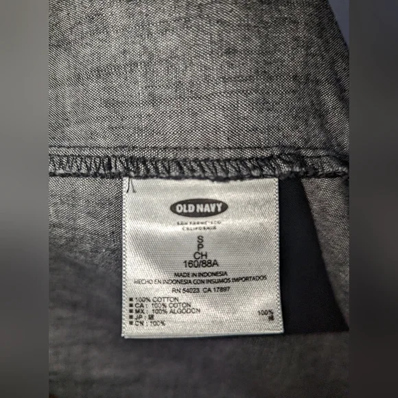 Old Navy Button Down - Picture 4 of 4